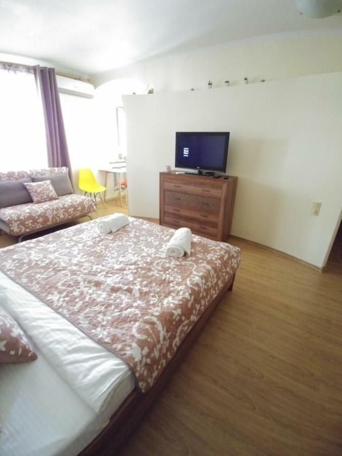 Sun Apartments City Centre Odessa Exterior foto